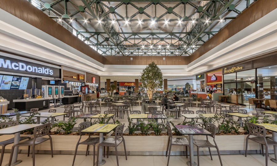 Praça de alimentação Franca Shopping