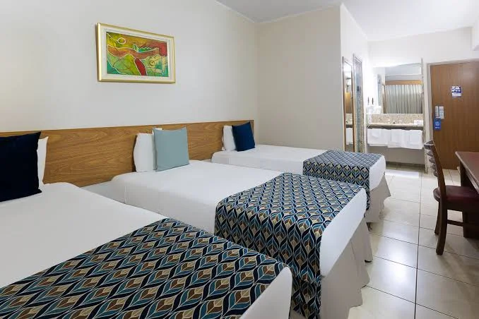 Quarto compartilhado 3 camas
