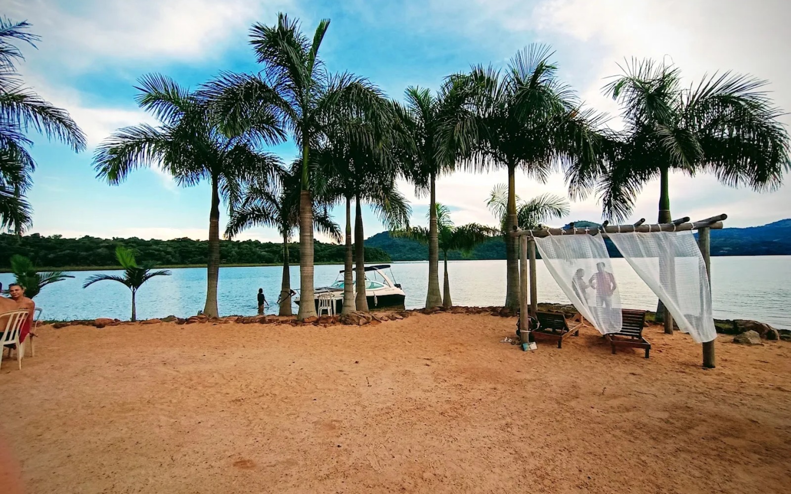 PÉ NA AREIA