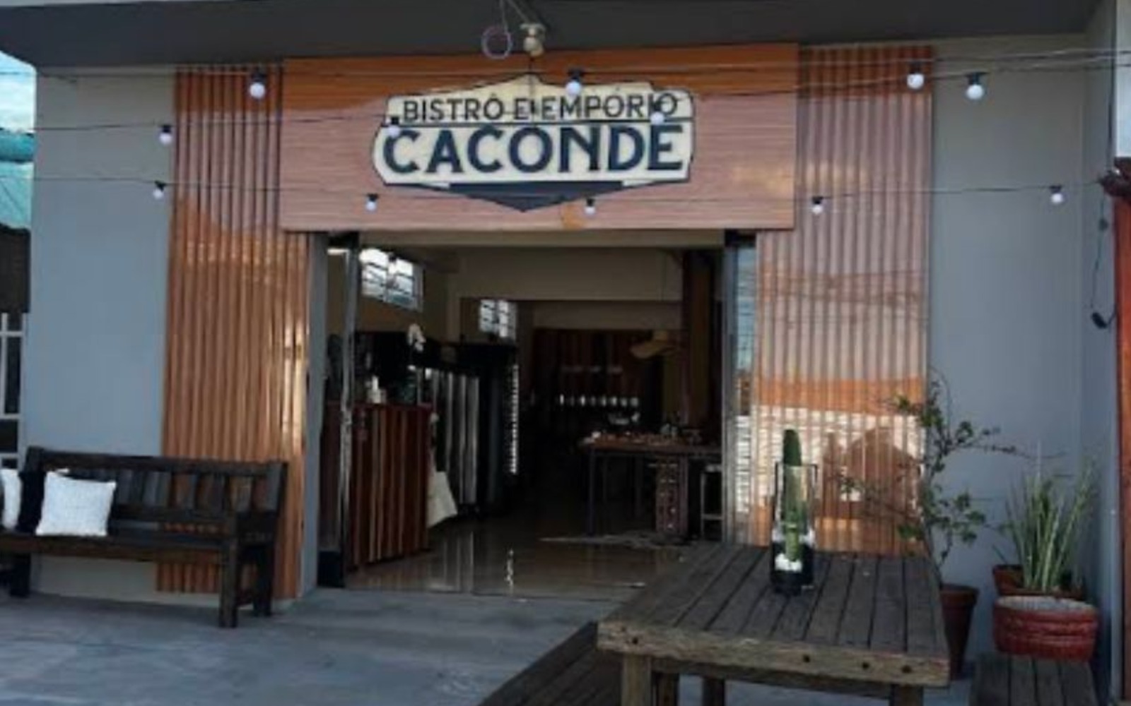 BISTRÔ EMPÓRIO CACONDE