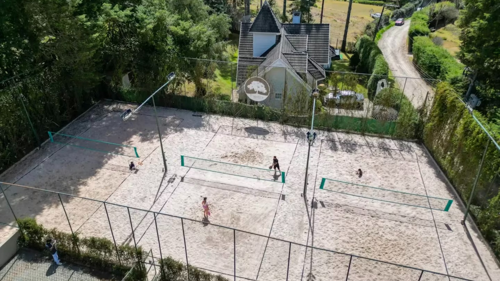 QUADRA-DE-BEACH-TENNIS-redimensionada-scaled